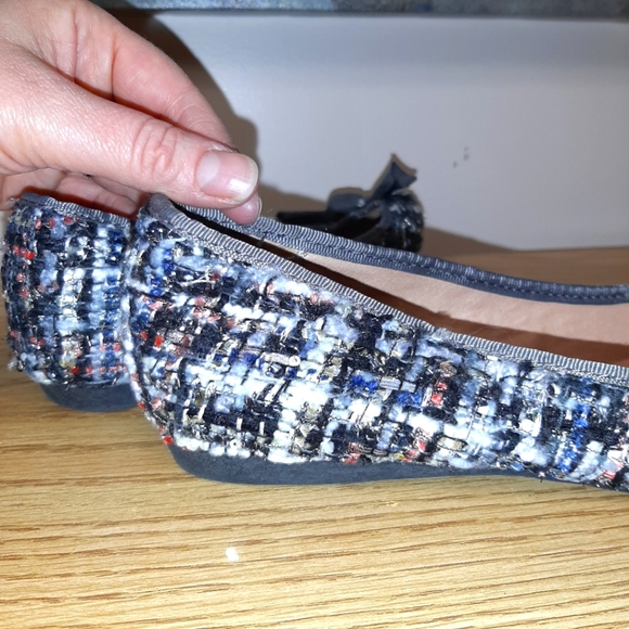 Gorgeous Flat Shoes with Accent Bow - Picture 4 of 10